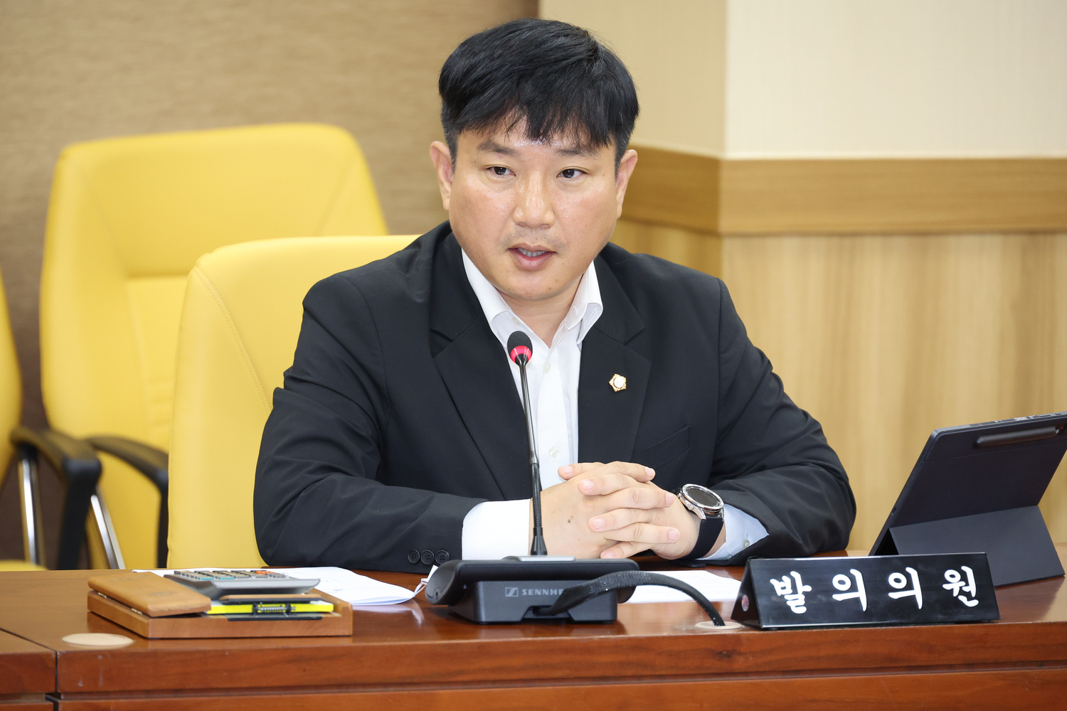 메인비주얼8
